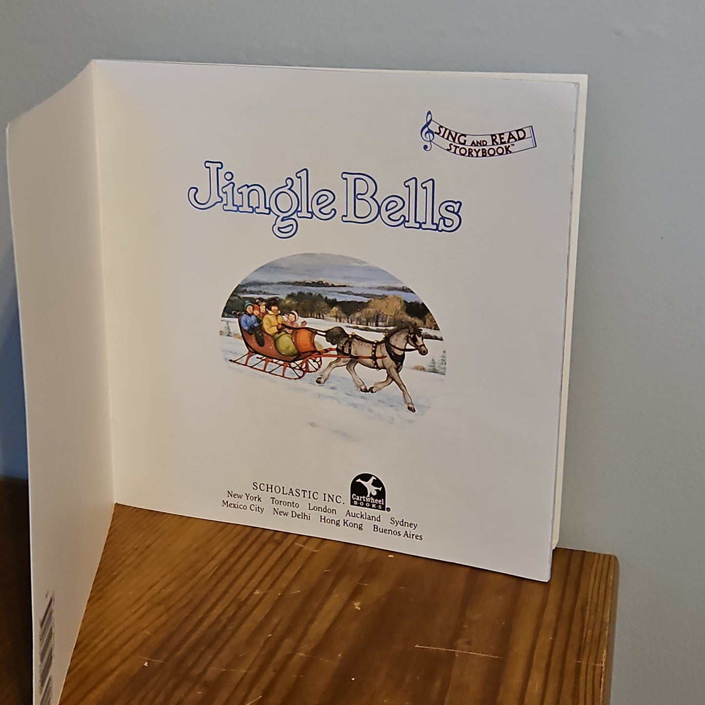 Jingle Bells Illustrated By Darcy May 2001