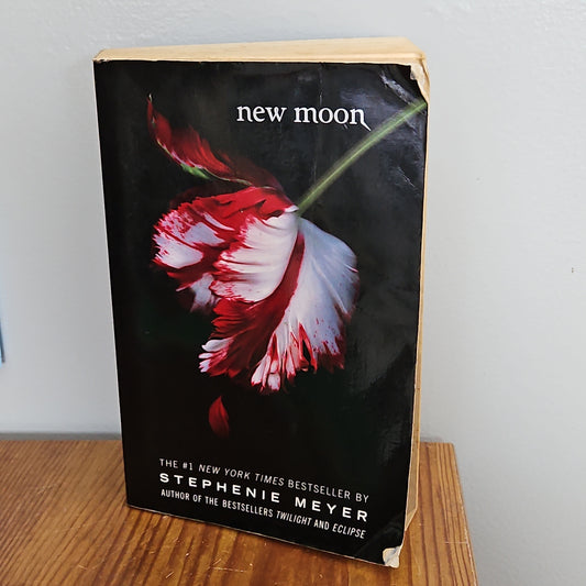 New Moon By Stephanie Meyer 2008